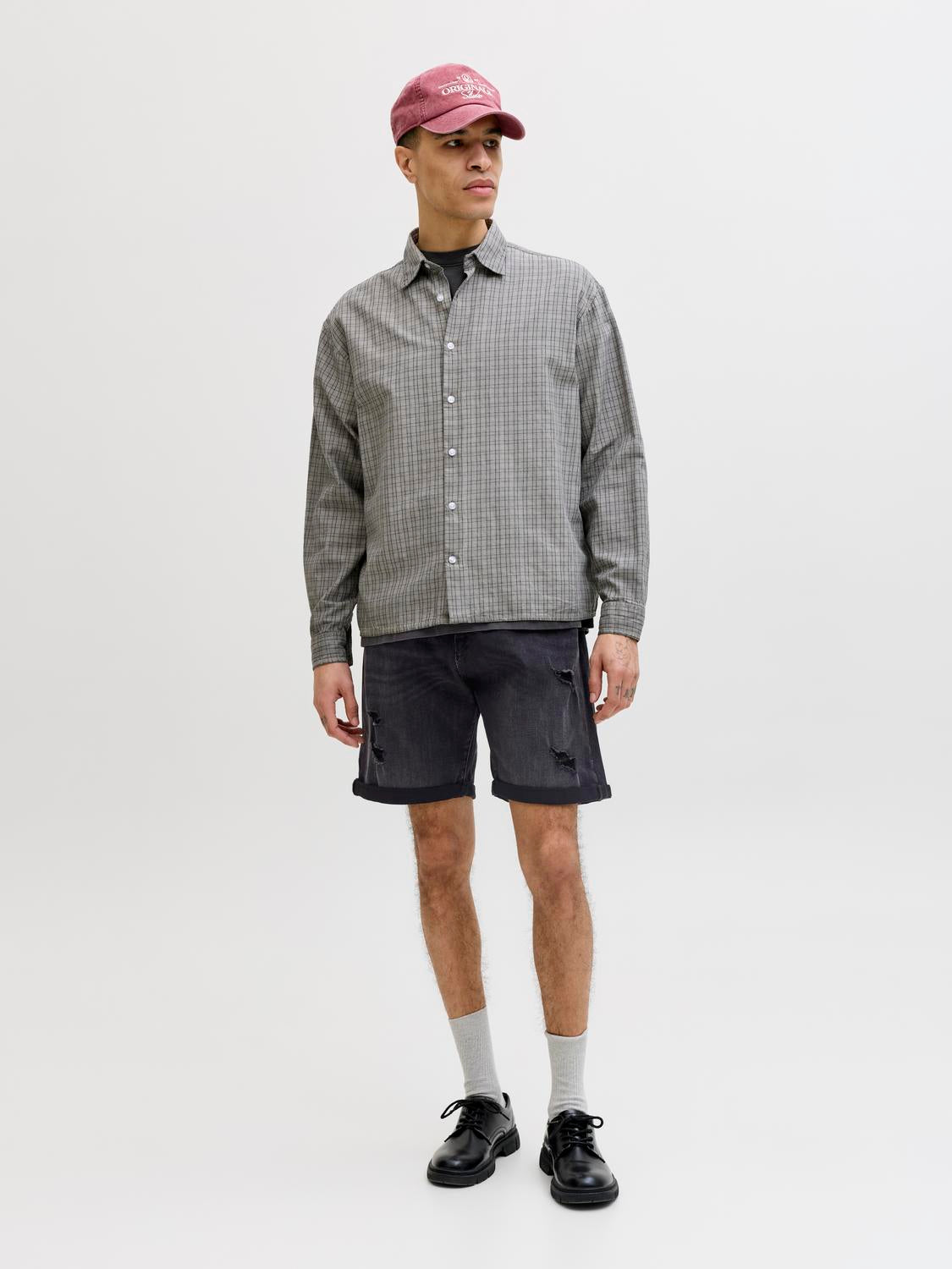 model_shot-front_full